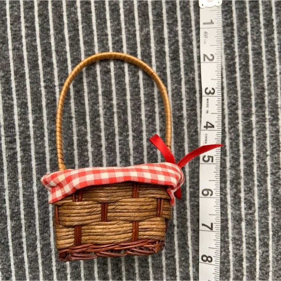 Small Basket / Basket / Mini Basket / Smaller Basket / Cute Basket / Baskets - Picture 16 of 17